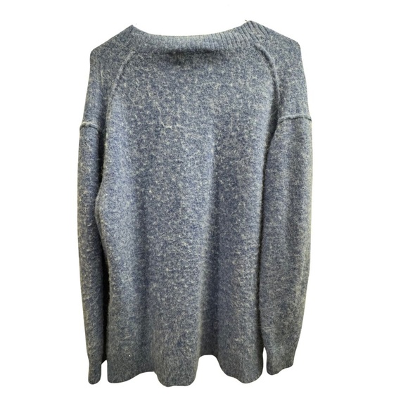 Wilfred Blue V-Neck Sweater Relaxed Fit
#1216 - Picture 2 of 7